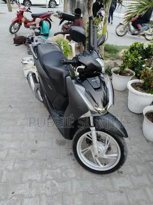 Honda CB 2019 Noir