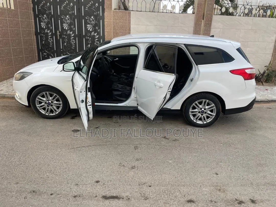 Ford Focus 2014 Blanc