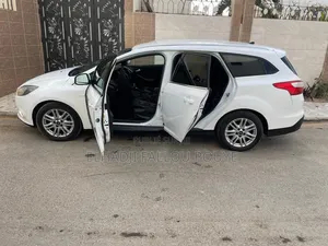Ford Focus 2014 Blanc