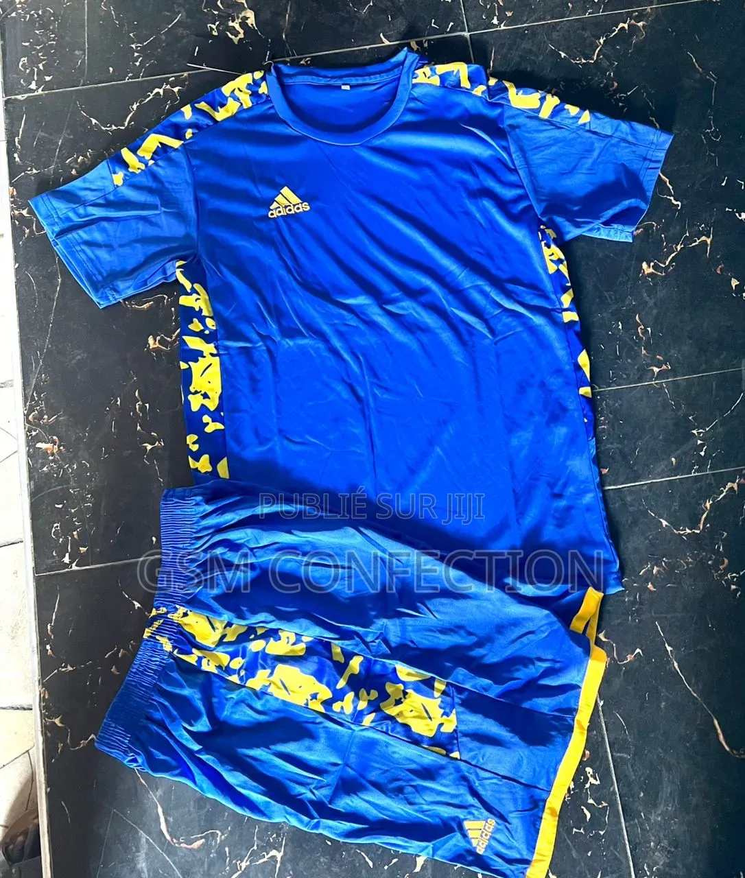 Des Maillots De Sport