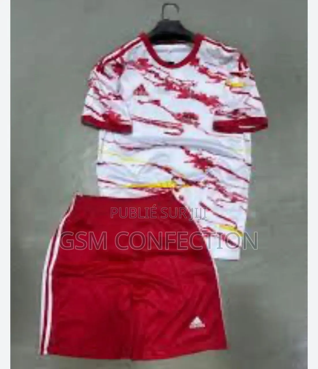 Des Maillots De Sport