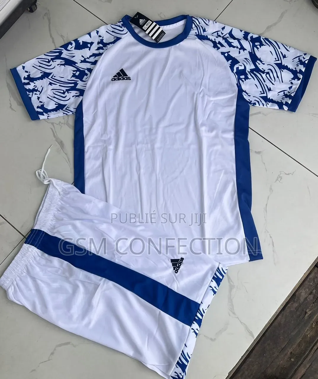 Des Maillots De Sport