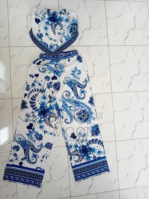 Ensemble Bleu Et Blanc