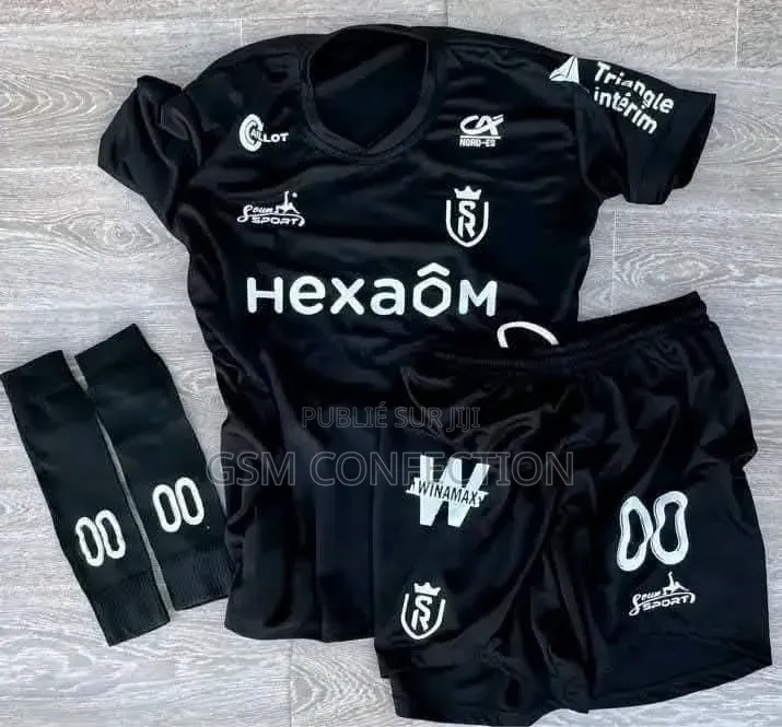 Des Maillots Et Blousons
