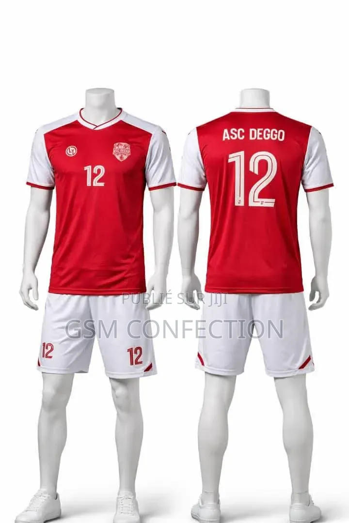 Des Maillots Et Blousons