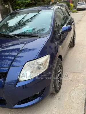 Toyota Auris 2010 Bleu