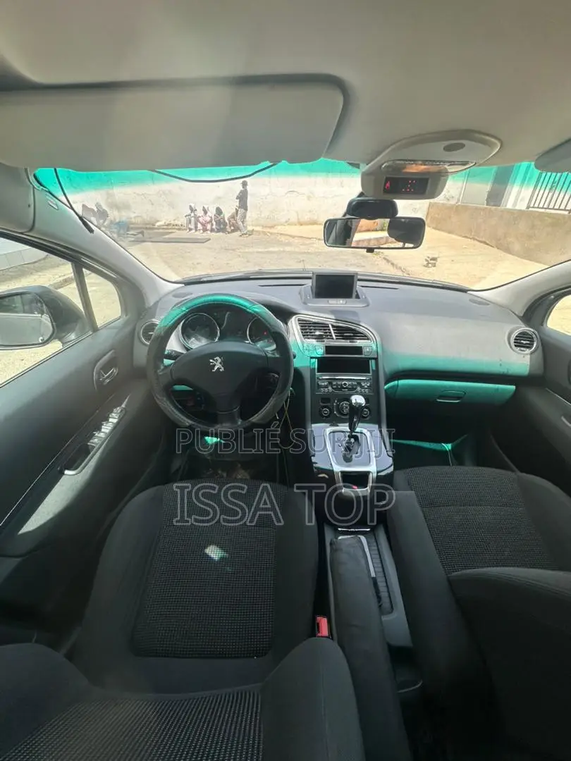 Peugeot 5008 2016 Gris