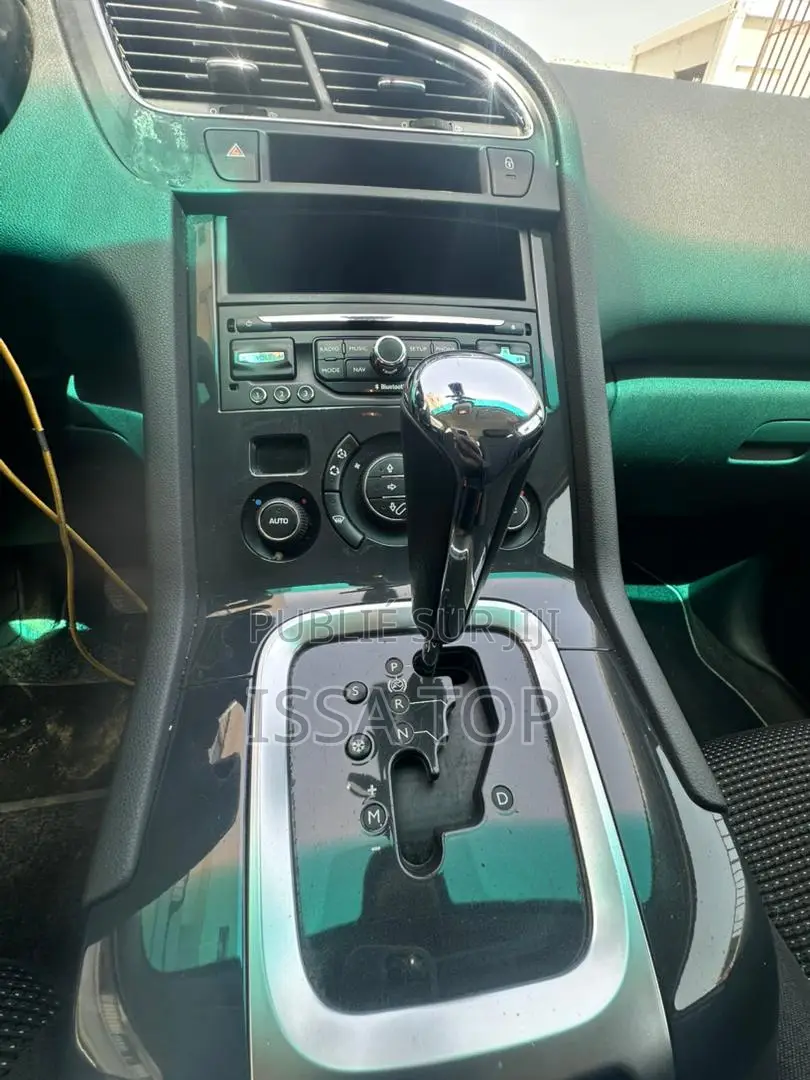 Peugeot 5008 2016 Gris