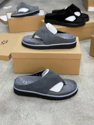 Sandal Ugc Noir Et Gris Disponible