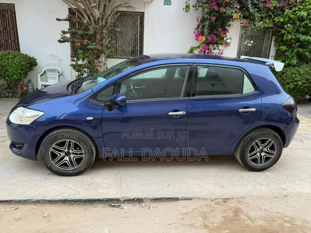 Toyota Auris 2010 Bleu