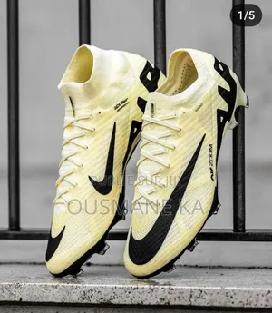 Crampons De Football