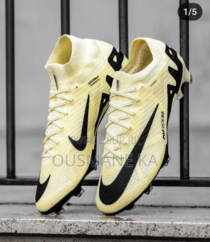 Crampons De Football