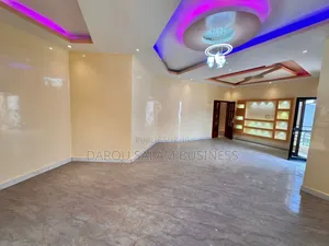 3chbre Appartement dans Cité Mortada, Yoff à Louer