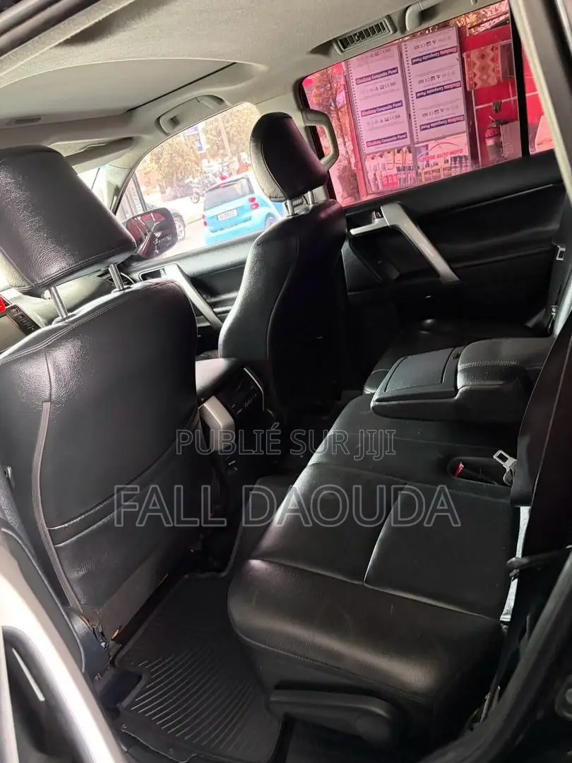 Toyota Land Cruiser Prado 2019 Noir