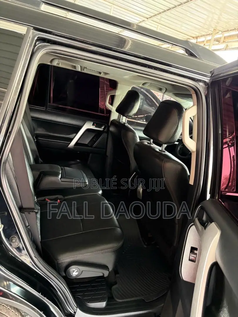 Toyota Land Cruiser Prado 2019 Noir