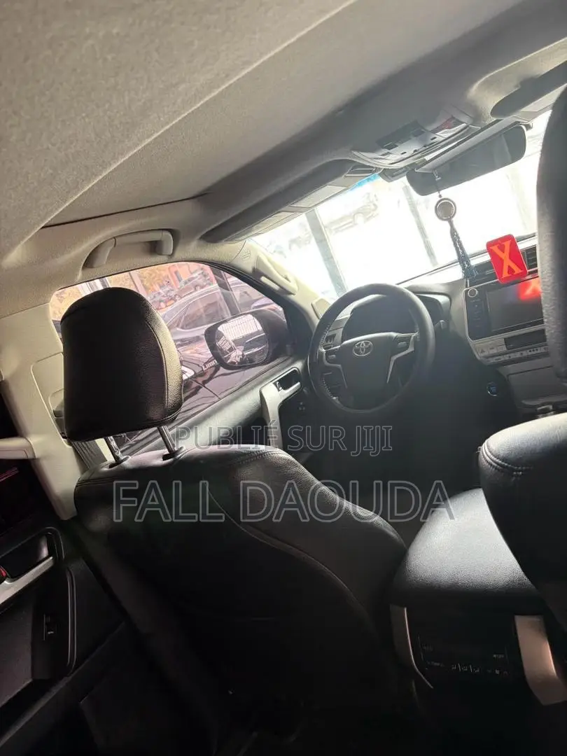 Toyota Land Cruiser Prado 2019 Noir