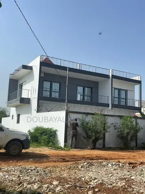 4chbre Villa dans Somone, Thiès Sud à Vendre