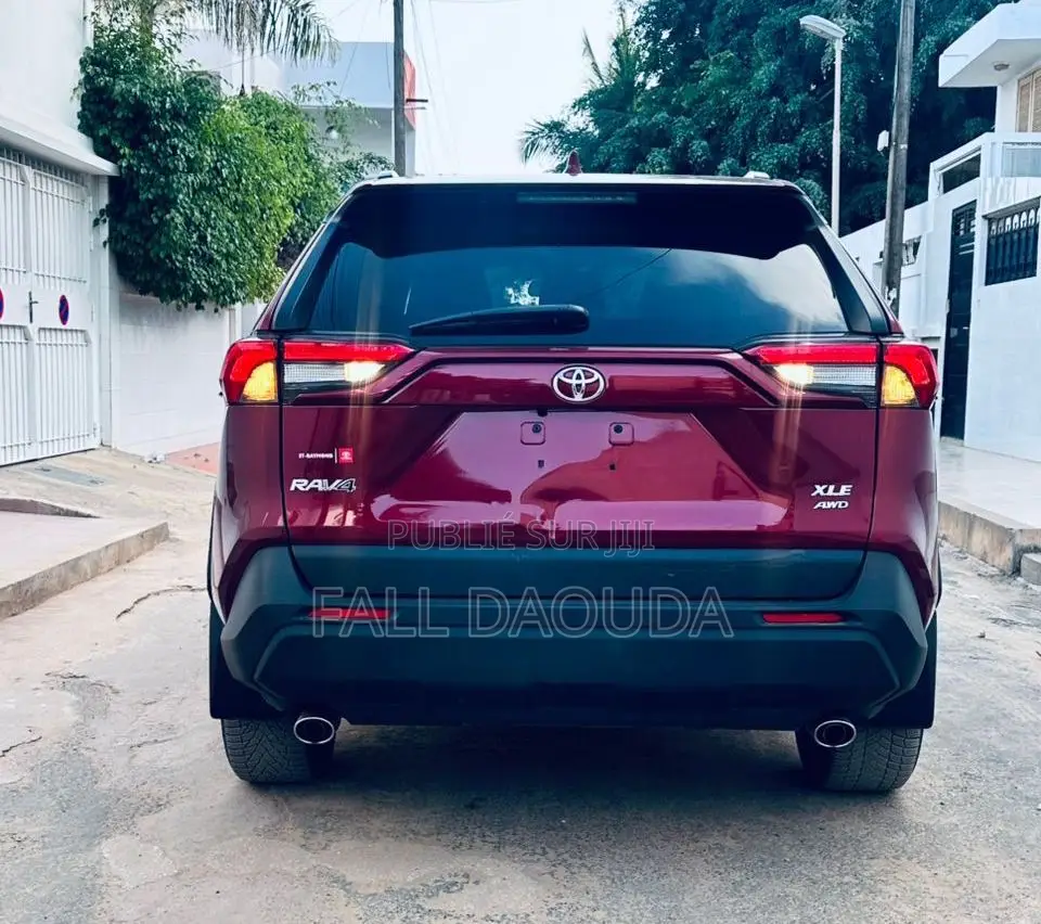 Toyota RAV4 2022 Rouge