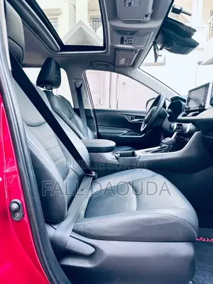 Toyota RAV4 2022 Rouge