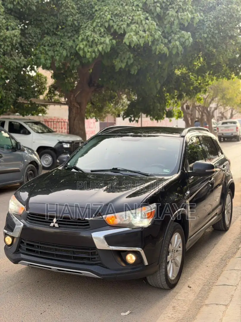 Mitsubishi RVR 2017 Noir