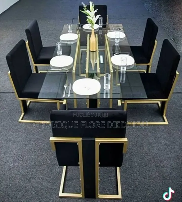 Table À Manger