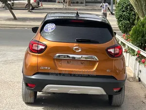 Renault Samsung QM3 1.5 Diesel FWD 2017 Orange