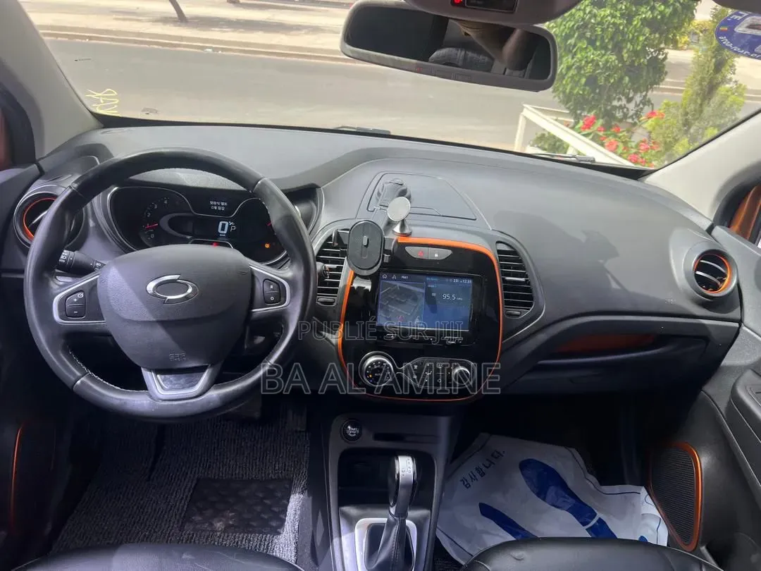Renault Samsung QM3 1.5 Diesel FWD 2017 Orange