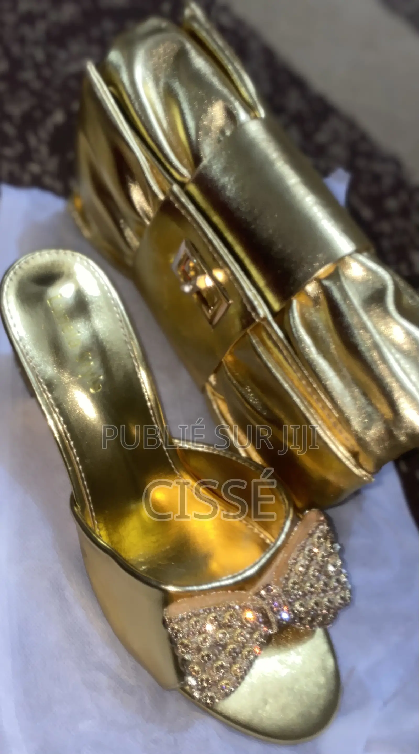 Des Ensembles Pochette Et Chaussures Haute Gamme