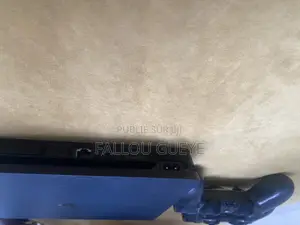 Playstation 4 Slim
