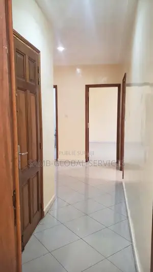 2chbre Appartement dans Bel Appartement F3, Yoff à Louer
