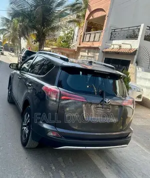 Toyota RAV4 2017 Noir