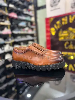 Chaussures De Ville Boss Disponibles Pointures 40 À 45 Prix 10.000