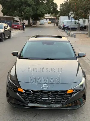 Hyundai Elantra 2022 Gris