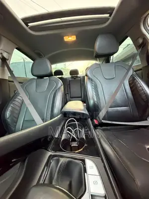 Hyundai Elantra 2022 Gris