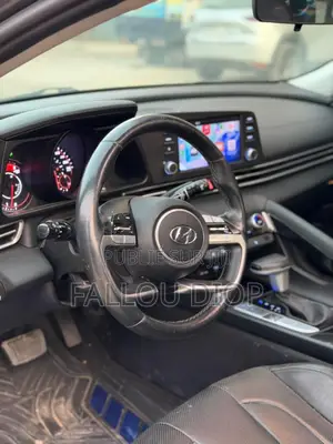 Hyundai Elantra 2022 Noir