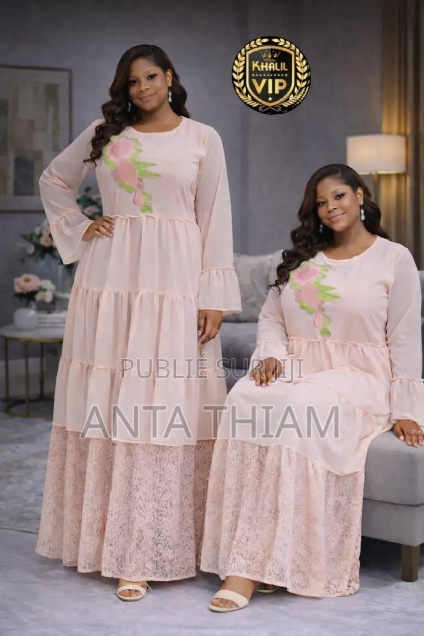 Robe Melange Tunique Et Dentelle