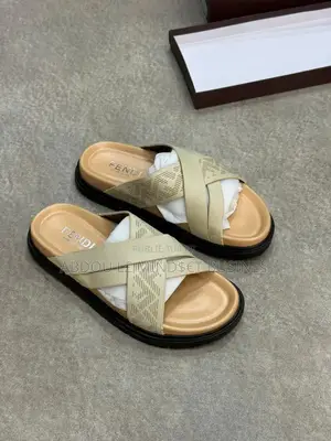Sandal Fendi Disponible
