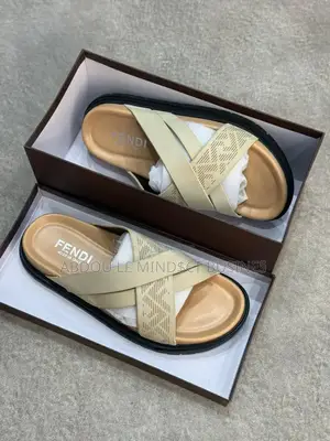 Sandal Fendi Disponible