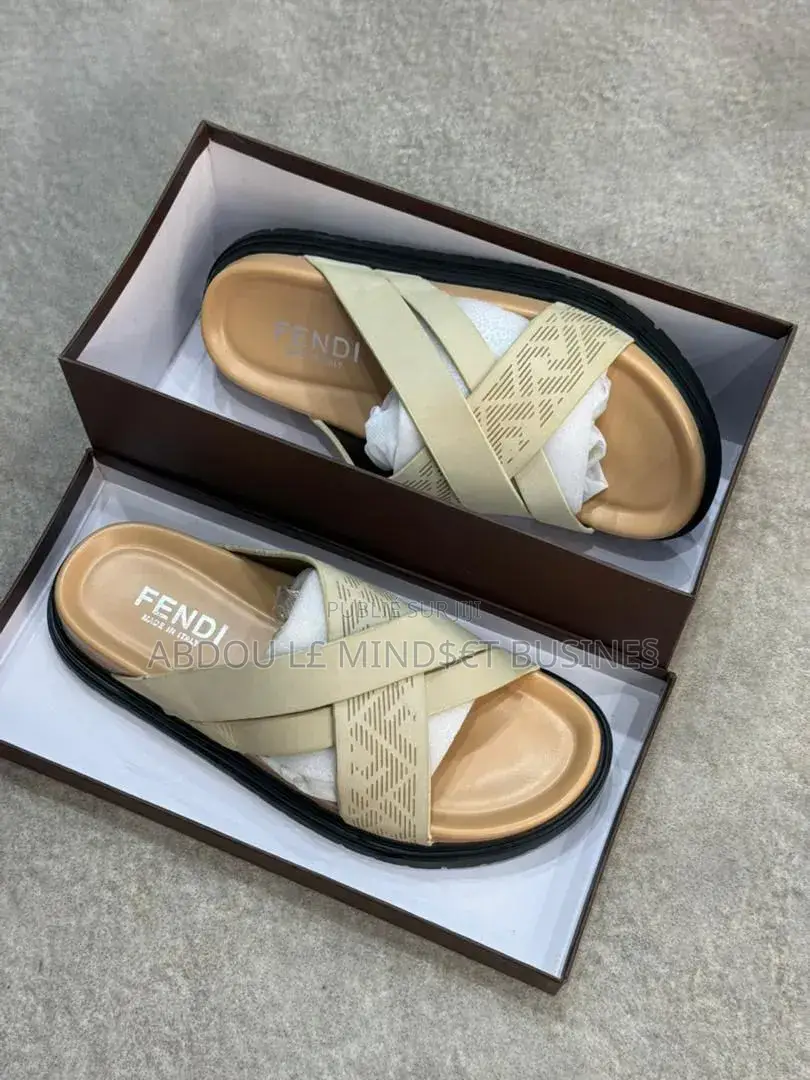 Sandal Fendi Disponible
