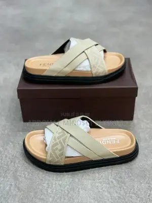 Sandal Fendi Disponible