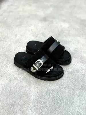Sandal Toga Full Black Disponible