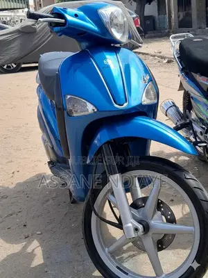 Piaggio Trotinette 2018 Bleu