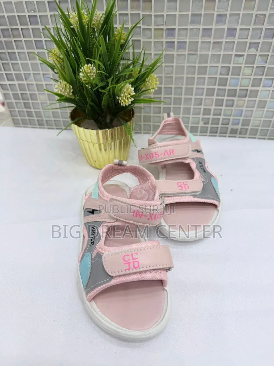 Chaussures Enfant Disponible Garçon Et Fille a Partir 3ans À 12ans