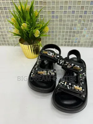 Chaussures Enfant Disponible Garçon Et Fille a Partir 3ans À 12ans