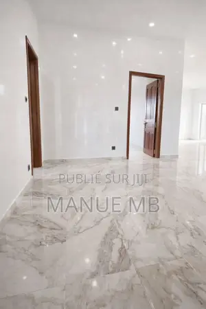 6chbre Villa dans Villas, Ndiaye à Vendre
