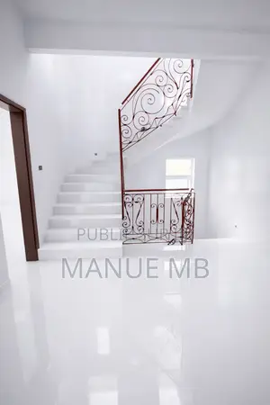 6chbre Villa dans Villas, Ndiaye à Vendre