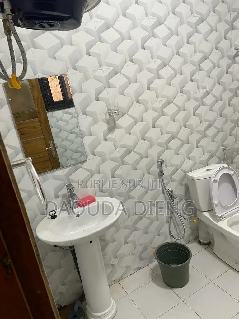 Studio dans Yoff à Vendre