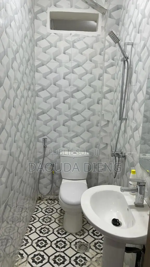 Studio dans Yoff à Vendre