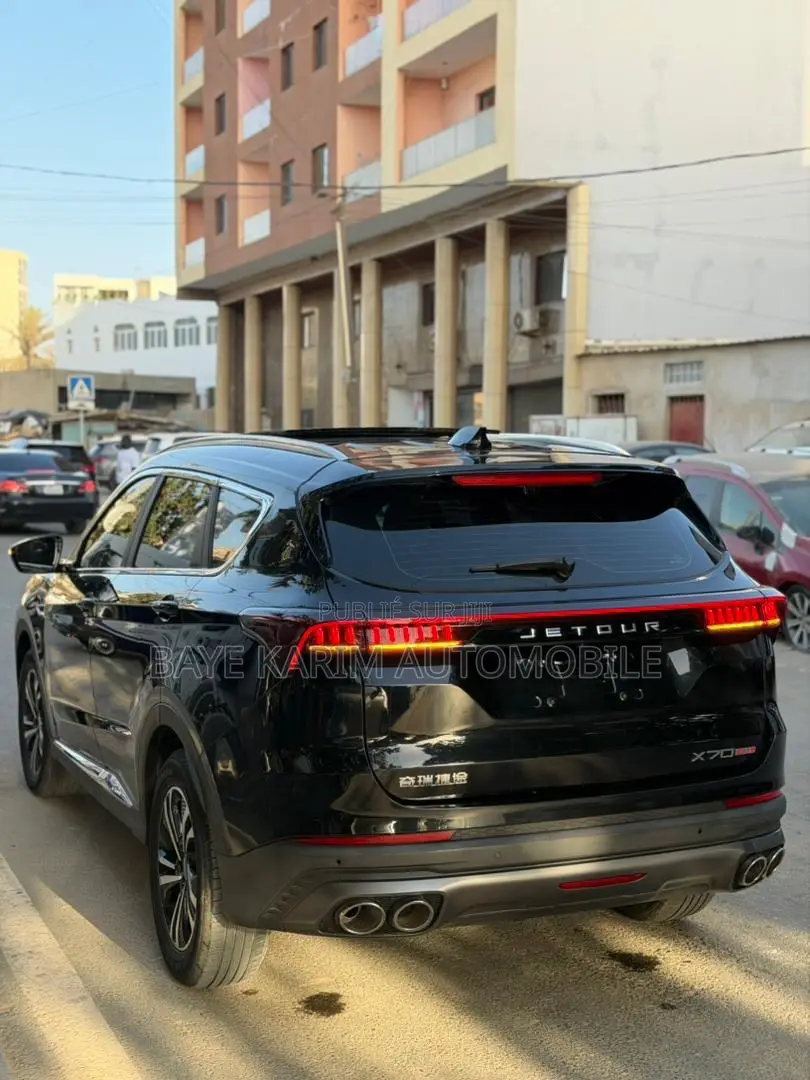 Jetour X70 Plus 2022 Noir