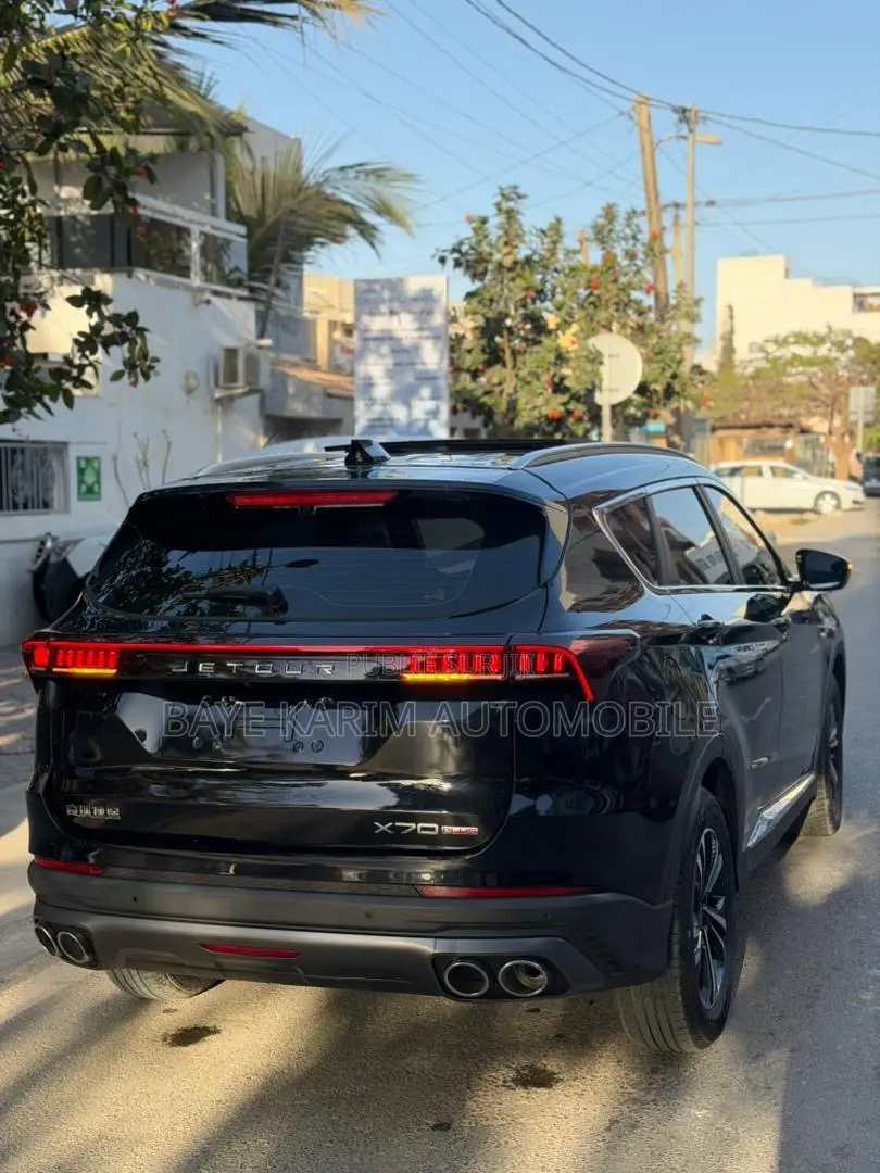 Jetour X70 Plus 2022 Noir